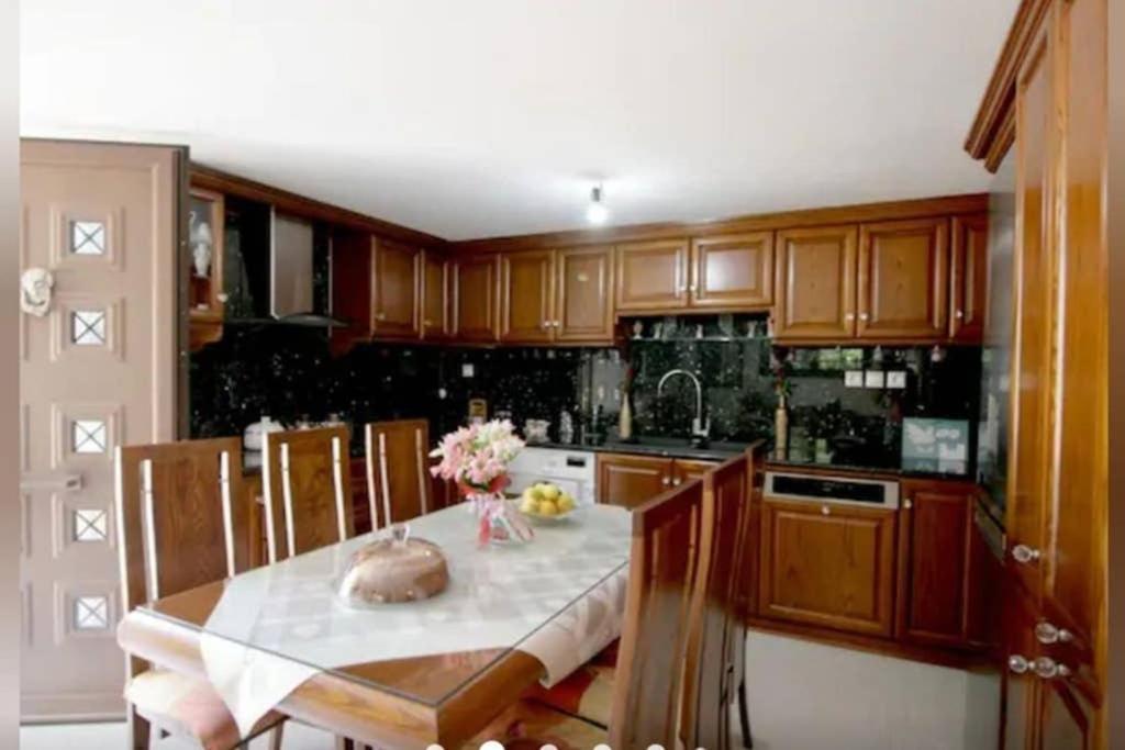Apartment With Premium Facilities
